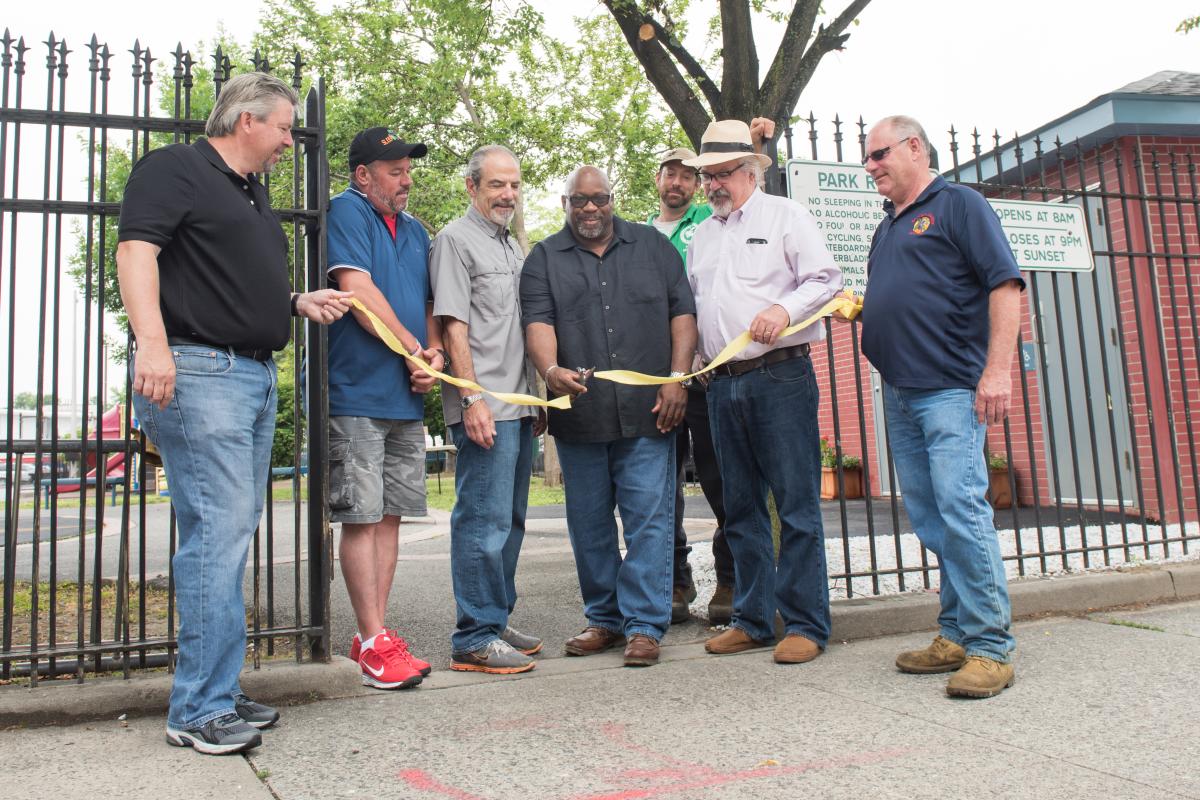 Ribbon Cutting Ceremony 01
