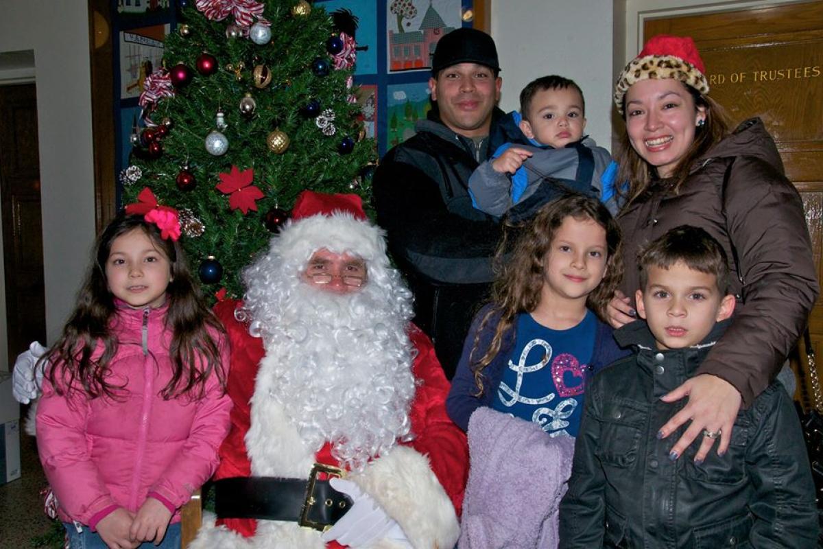 Cookies & Milk with Santa Claus! 07