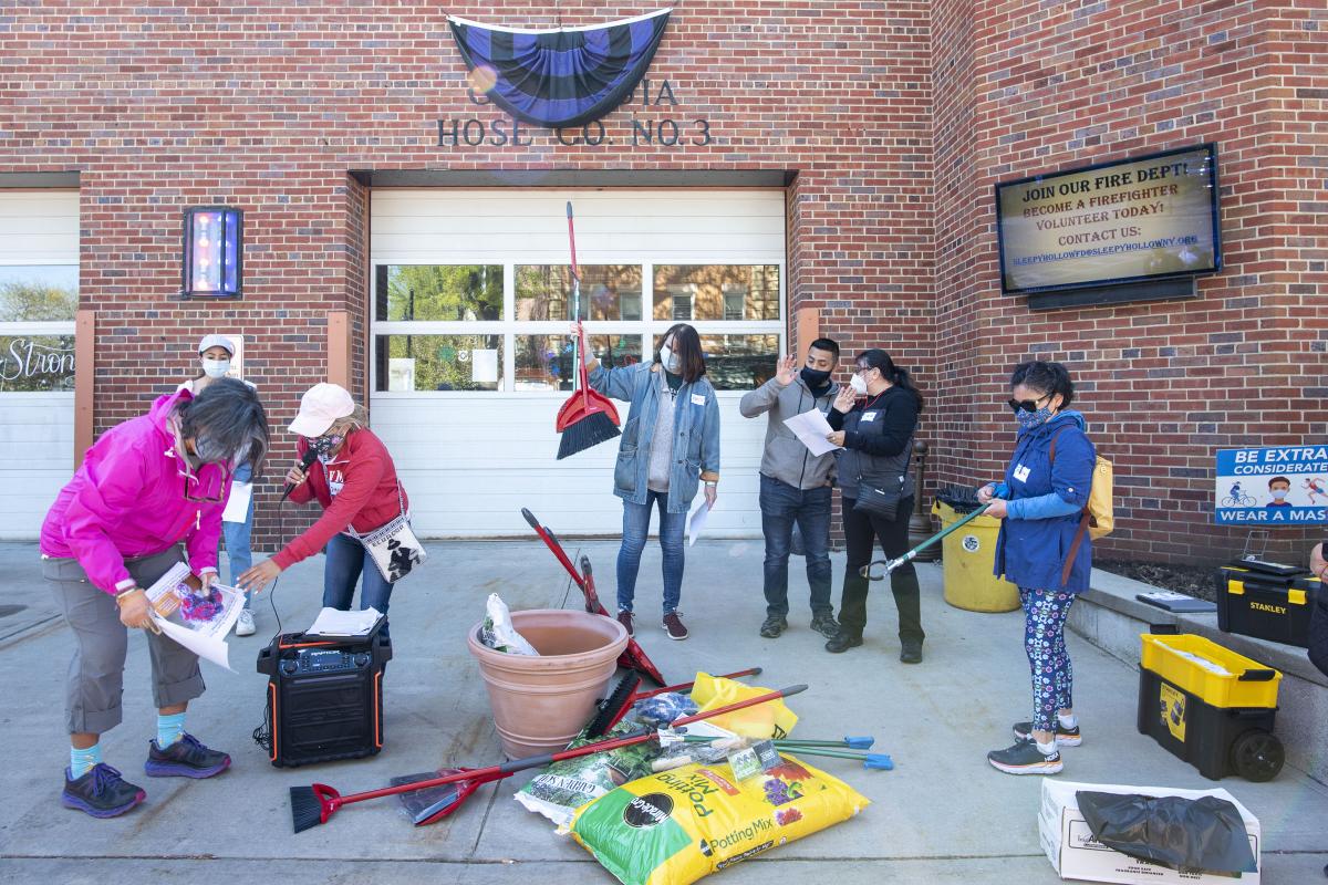 2021 Clean up & Plantings Day 07