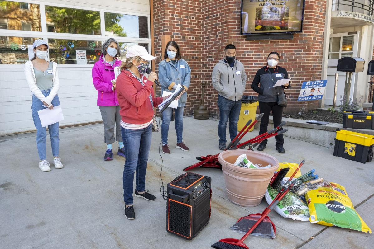 2021 Clean up & Plantings Day 05