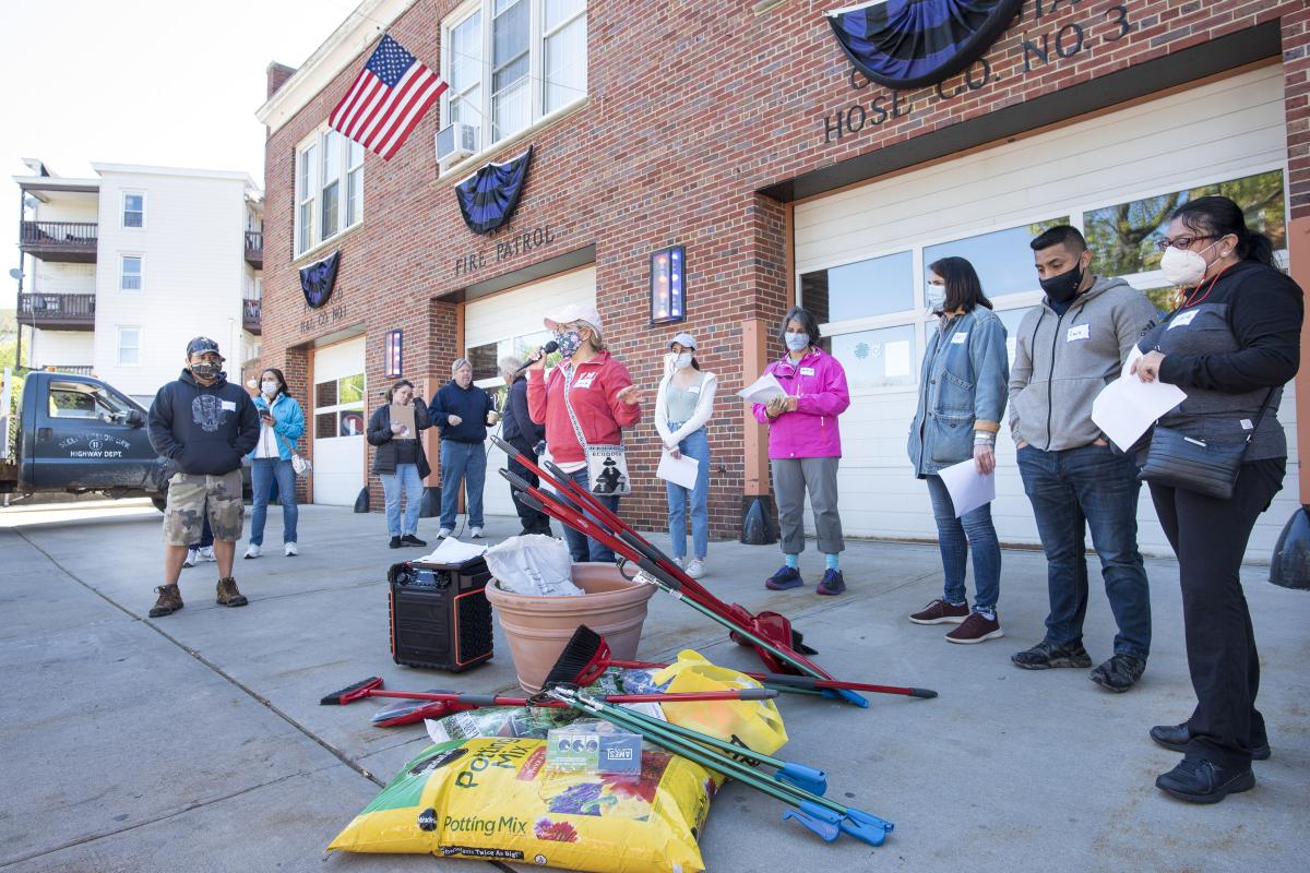 2021 Clean up & Plantings Day 03